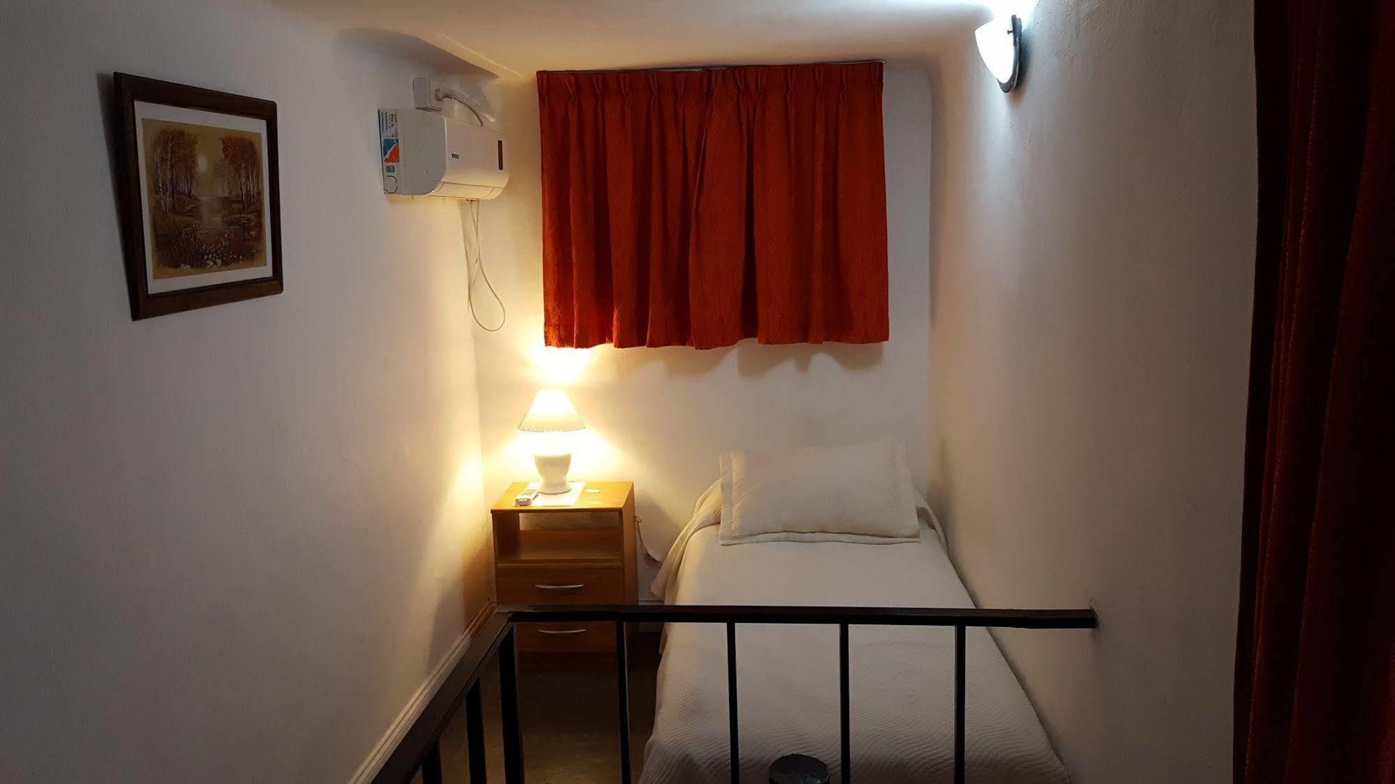 Hagoth Hostel บัวโนสไอเรส ภายนอก รูปภาพ